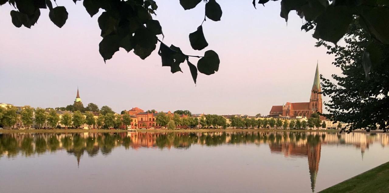 Schwerin Apartment Am Pfaffenteich Exteriör bild