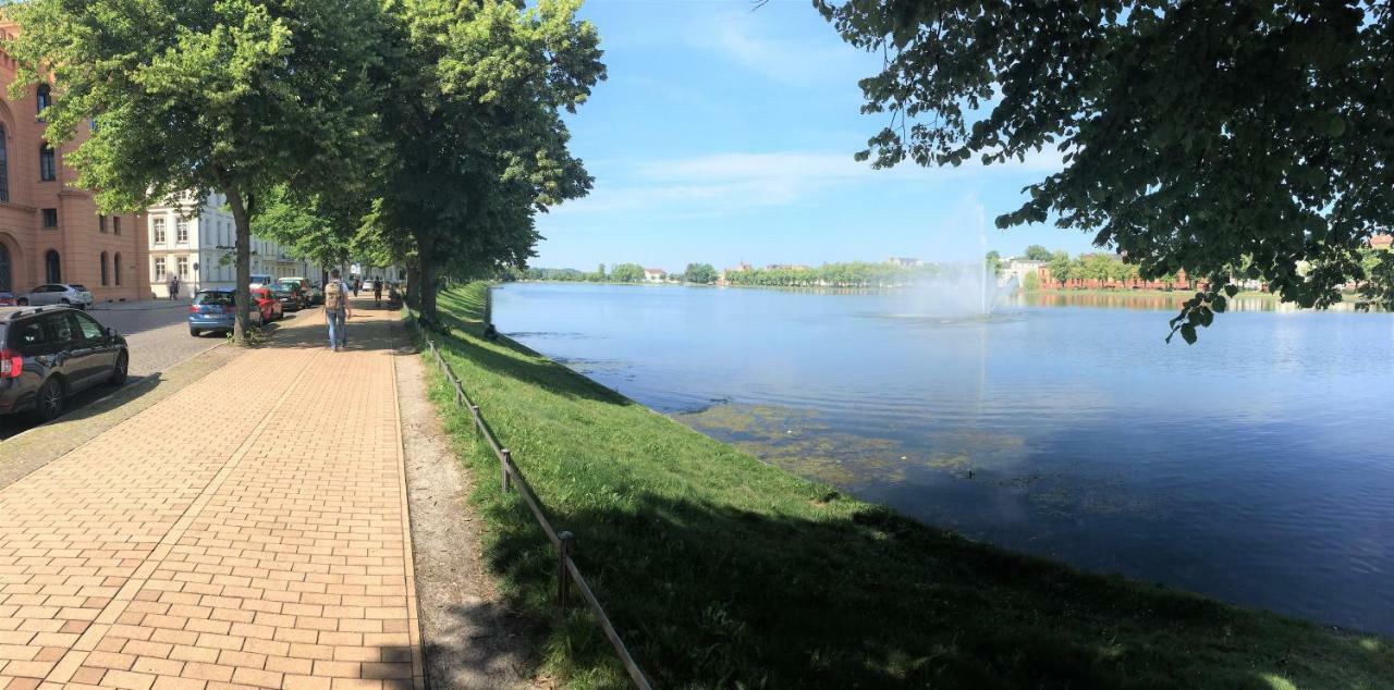 Schwerin Apartment Am Pfaffenteich Exteriör bild